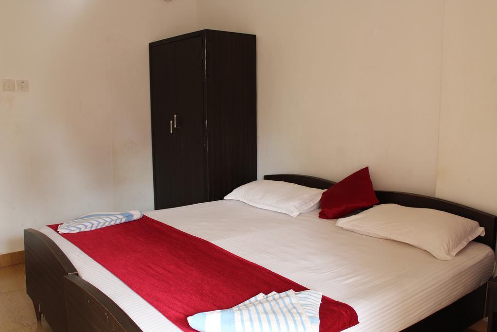 Sugar Plum Macedo Palms Bed & Breakfast Baga Room photo